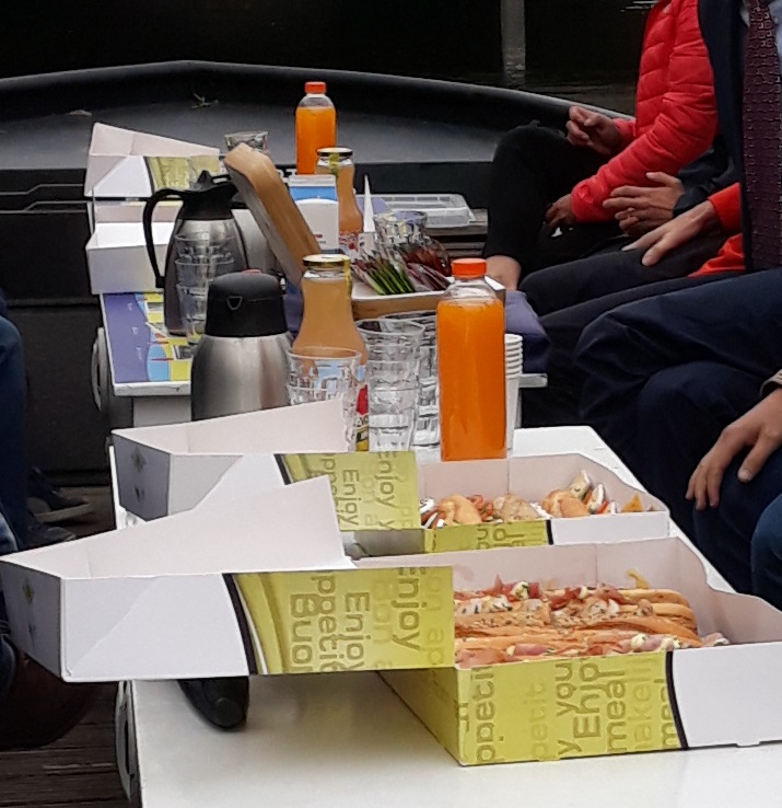 Umtrunk und Mittagessen an Bord 2
